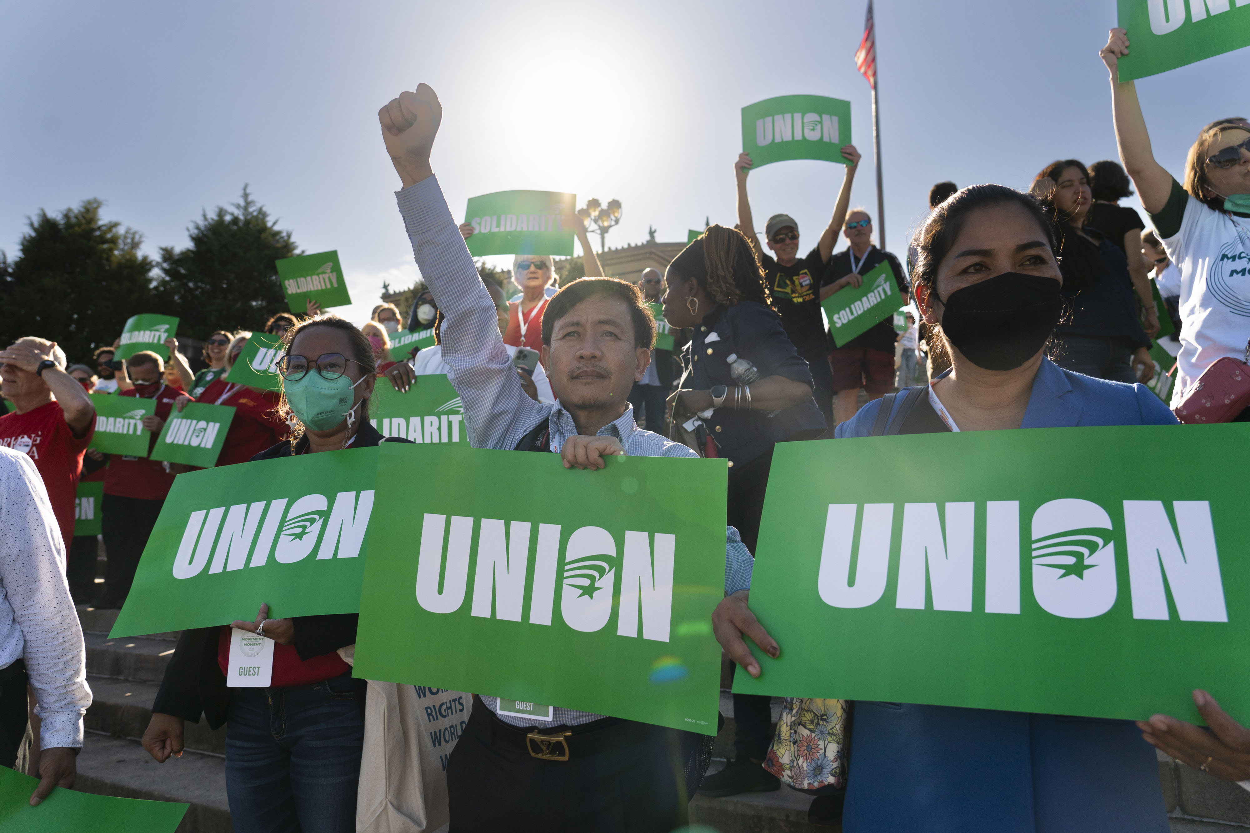 Workers at the Philadelphia Museum of Art (PMA) on strike