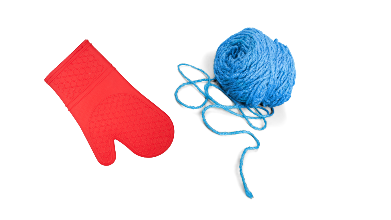 Kitchen mitt and yarn