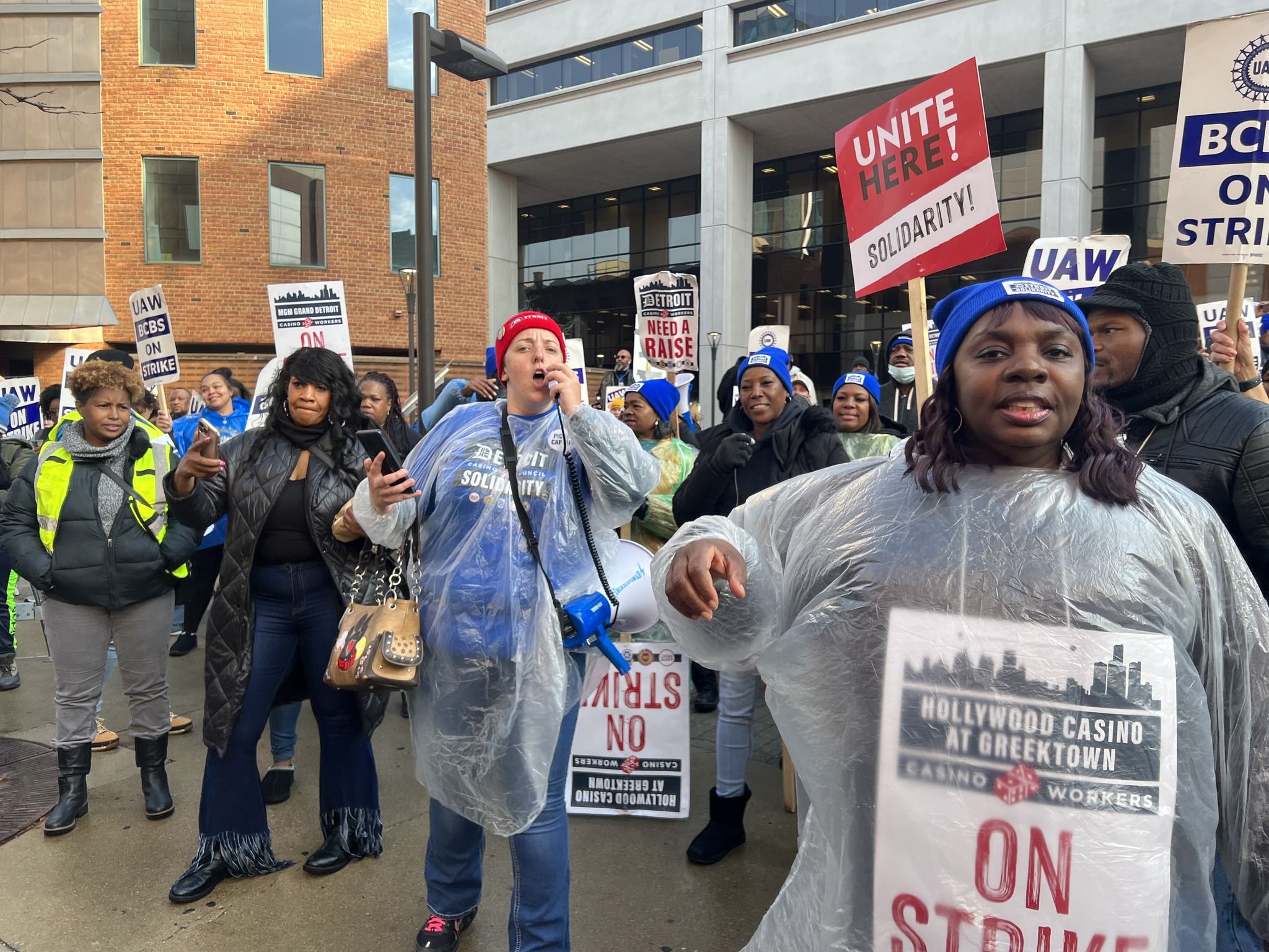 Casino workers in Detroit on strike before the agreement.